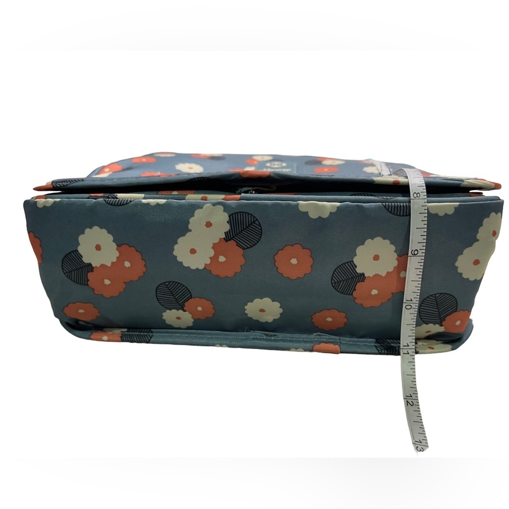 ❤️❤️LAST CHANCE ❤️❤️ Makeup Bag- GUC - several compartments - Picture 8 of 12